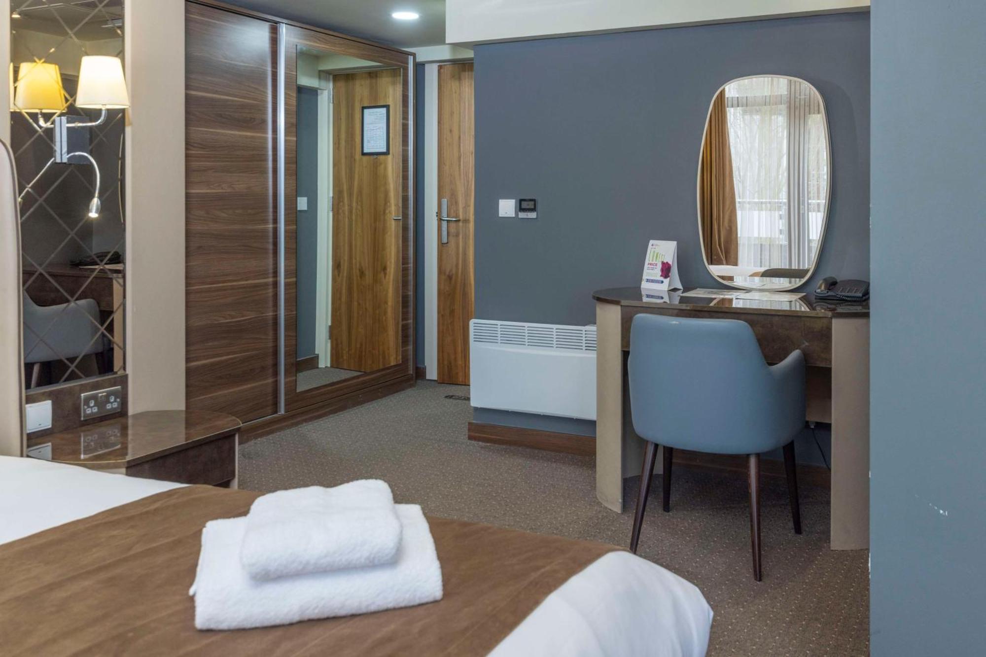 Putney Hotel; BW Signature Collection London Bagian luar foto